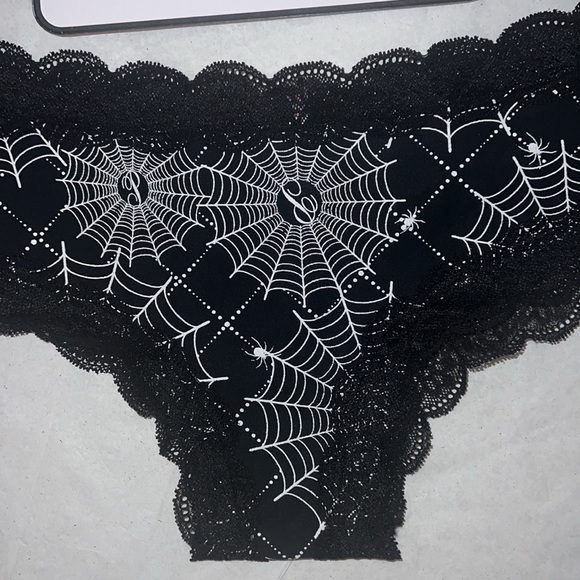 (L) Victoria’s Secret PINK Halloween Spider Cheeky Panty - Picture 6 of 8
